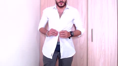 Snapshot of esteban_fer chatting on January 2025 09:50:01 PM Esteban Fernandez online show from January 2025 09:50:01 PM