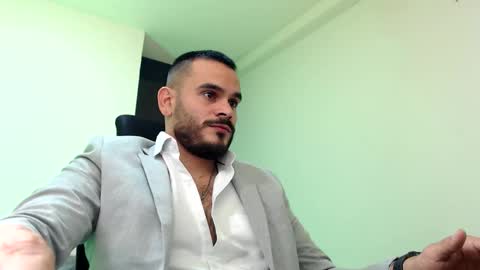 Snapshot of esteban_fer chatting on November 2025 08:30:01 PM Esteban Fernandez online show from November 2025 08:30:01 PM