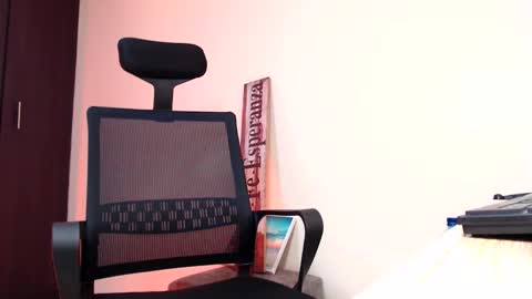 Snapshot of esteban_fer chatting on February 2026 07:46:02 AM Esteban Fernandez online show from February 2026 07:46:02 AM