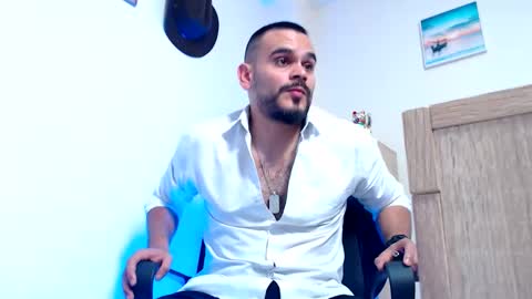 Snapshot of esteban_fer chatting on February 2026 03:10:01 AM Esteban Fernandez online show from February 2026 03:10:01 AM