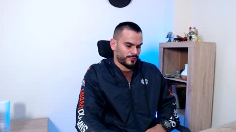 Snapshot of esteban_fer chatting on February 2026 06:39:02 AM Esteban Fernandez online show from February 2026 06:39:02 AM