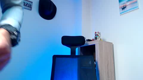 Snapshot of esteban_fer chatting on February 2026 03:34:02 AM Esteban Fernandez online show from February 2026 03:34:02 AM