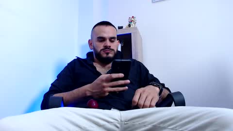 Snapshot of esteban_fer chatting on February 2026 03:05:02 AM Esteban Fernandez online show from February 2026 03:05:02 AM