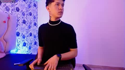 Snapshot of estefan_tay chatting on February 2026 08:35:02 PM estefan_tay online show from February 2026 08:35:02 PM