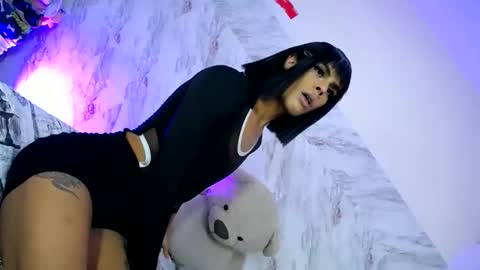 estefani robles online show from April 2026 11:29:02 PM