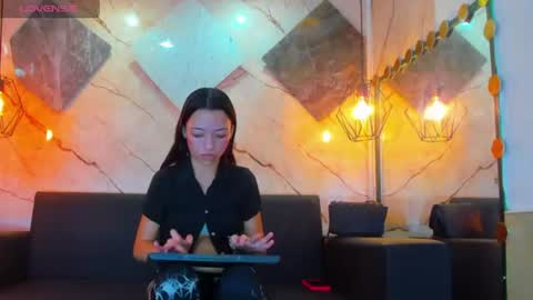 Snapshot of esteisy_blessed chatting on June 2026 05:04:02 PM esteisy_blessed online show from June 2026 05:04:02 PM