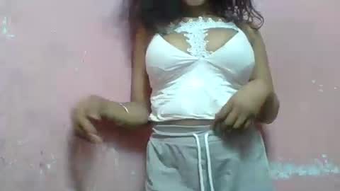 estelah20 online show from November 2025 09:01:02 AM