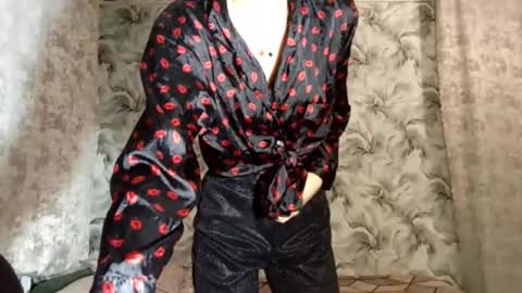 estellekirbo online show from February 2026 04:26:01 PM