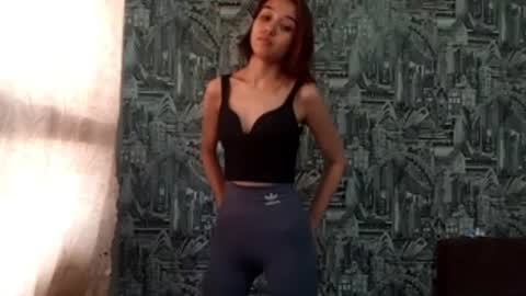 estellekirbo online show from June 2026 03:12:01 PM