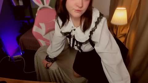 Ester  online show from May 2026 04:12:01 PM