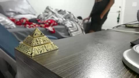 Snapshot of estessaid chatting on September 2025 02:06:01 AM 94Bottles online show from September 2025 02:06:01 AM