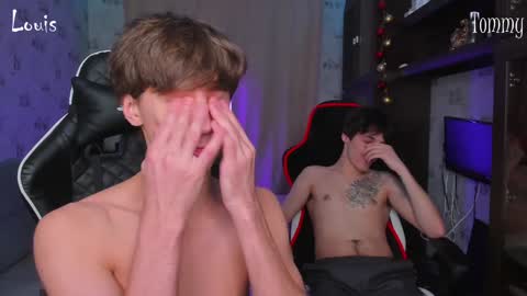 Snapshot of esthetics_boys chatting on January 2025 12:17:02 AM LOUIS online show from January 2025 12:17:02 AM