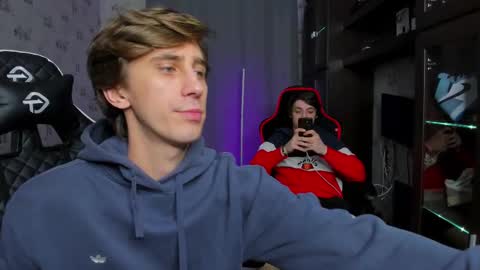 Snapshot of esthetics_boys chatting on March 2025 03:52:02 AM LOUIS online show from March 2025 03:52:02 AM