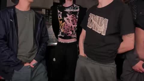 Snapshot of esthetics_boys chatting on January 2026 11:43:01 PM LOUIS online show from January 2026 11:43:01 PM