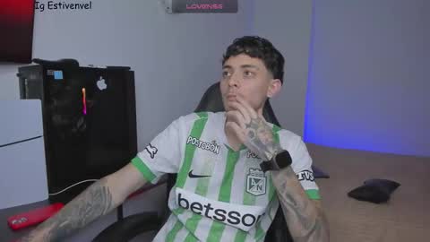 estivenvel online show from March 2026 12:39:02 AM