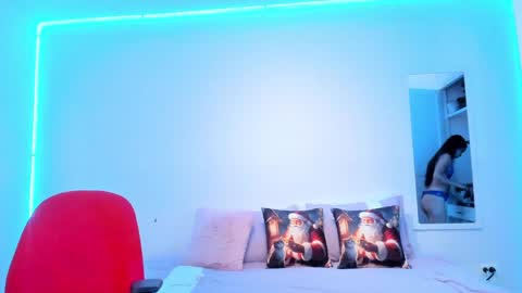 Estrellita online show from December 2024 07:49:02 PM