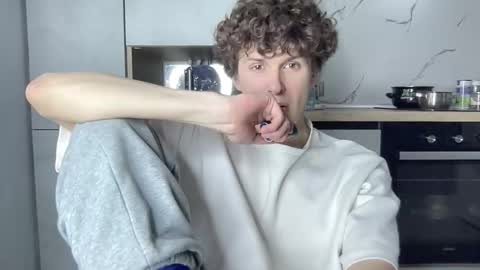 Snapshot of estremecerse chatting on February 2026 11:31:02 AM Alex online show from February 2026 11:31:02 AM