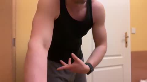 Snapshot of etat_on chatting on March 2026 02:07:02 AM Tom online show from March 2026 02:07:02 AM