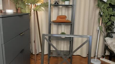 Natalie online show from November 2025 05:43:01 AM