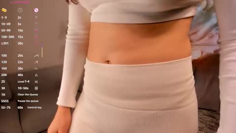 Jessi online show from September 2025 03:06:01 PM