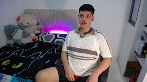 Snapshot of ethan_allard chatting on May 2026 09:10:01 PM ethan_allard online show from May 2026 09:10:01 PM