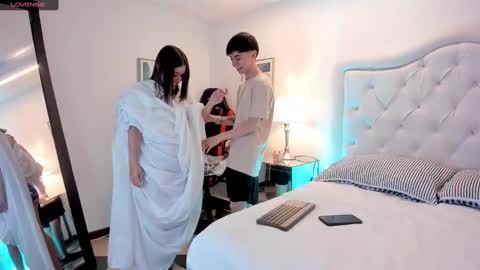 ethan and ava online show from January 2025 04:41:01 PM