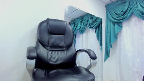 Snapshot of ethan_boy_ chatting on December 2024 11:40:02 PM Ethan online show from December 2024 11:40:02 PM