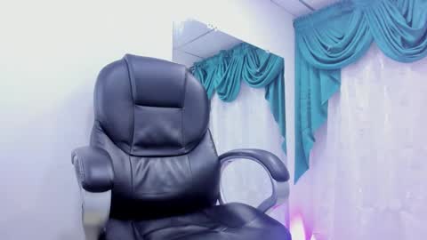 Snapshot of ethan_boy_ chatting on December 2024 01:36:02 AM Ethan online show from December 2024 01:36:02 AM