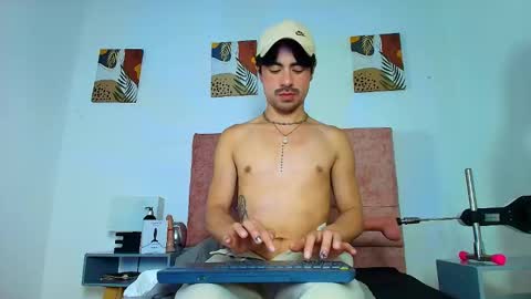 ethan  online show from February 2026 04:39:01 AM