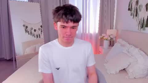Snapshot of ethan_crowe chatting on July 2026 11:01:02 AM Ethan online show from July 2026 11:01:02 AM