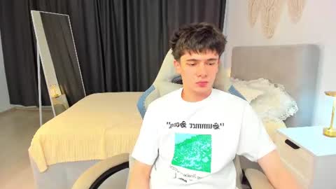 Snapshot of ethan_crowe chatting on July 2026 10:54:02 AM Ethan online show from July 2026 10:54:02 AM