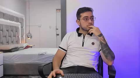 ethan_greys online show from December 2025 01:29:01 PM