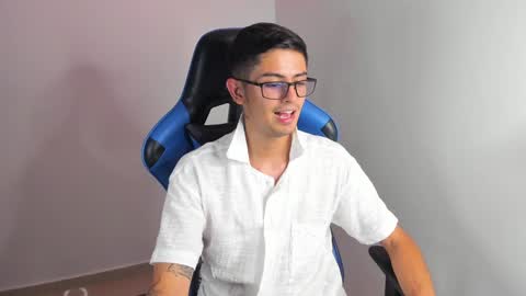 Snapshot of ethan_sai01 chatting on February 2025 09:51:01 PM ETHAN SAI online show from February 2025 09:51:01 PM