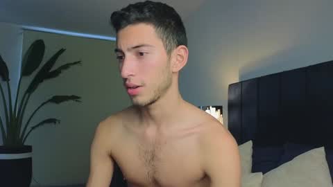 Snapshot of ethan_skiny_ chatting on December 2024 09:44:01 PM Joan online show from December 2024 09:44:01 PM