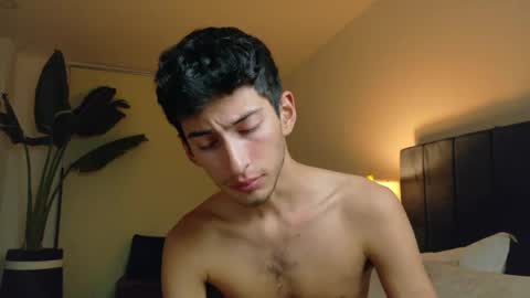 Snapshot of ethan_skiny_ chatting on May 2026 05:37:01 AM Joan online show from May 2026 05:37:01 AM