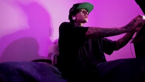 Snapshot of ethan_sykes chatting on September 2025 03:23:02 AM Ethan sykes online show from September 2025 03:23:02 AM