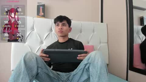 Snapshot of ethan_westt chatting on September 2025 08:31:01 PM Ethan online show from September 2025 08:31:01 PM