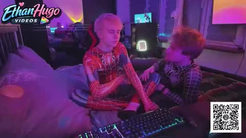 Snapshot of ethanhugo chatting on April 2026 02:47:02 AM Hugo and Ethan online show from April 2026 02:47:02 AM