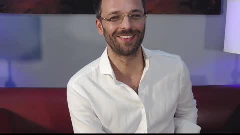 Snapshot of euginehot chatting on December 2024 01:07:02 PM euginehot online show from December 2024 01:07:02 PM