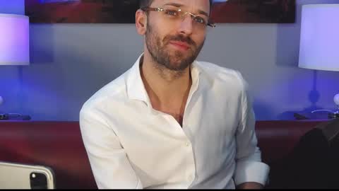 Snapshot of euginehot chatting on December 2024 11:00:01 AM euginehot online show from December 2024 11:00:01 AM