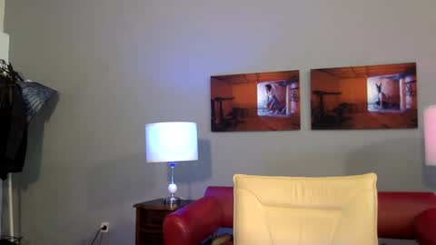 Snapshot of euginehot chatting on March 2025 09:18:01 AM euginehot online show from March 2025 09:18:01 AM