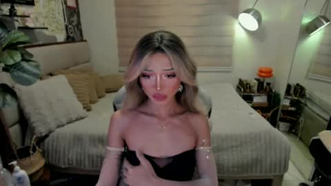Snapshot of euphoric_goddess chatting on August 2026 02:41:02 PM euphoric_goddess online show from August 2026 02:41:02 PM