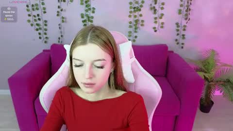 Snapshot of eva__thompson chatting on June 2026 02:53:01 AM Eva online show from June 2026 02:53:01 AM