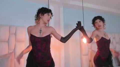 Eva  online show from February 2026 04:09:01 AM