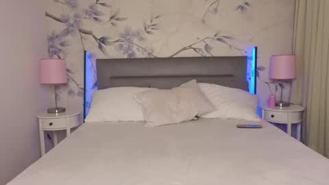 Eva online show from April 2026 12:42:01 PM