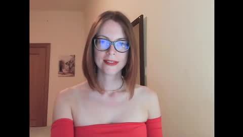 Snapshot of eva_cutesmile chatting on September 2025 08:02:02 PM Eva online show from September 2025 08:02:02 PM