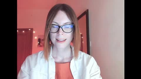 Snapshot of eva_cutesmile chatting on October 2025 10:10:02 PM Eva online show from October 2025 10:10:02 PM