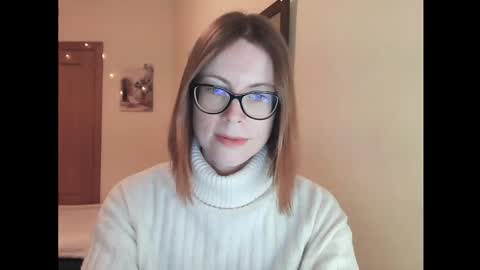 Snapshot of eva_cutesmile chatting on November 2025 06:32:01 PM Eva online show from November 2025 06:32:01 PM