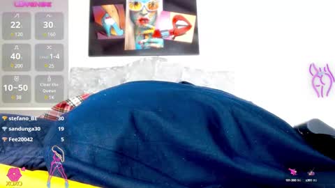 Snapshot of eva_hoot1 chatting on December 2024 05:53:02 PM EVA online show from December 2024 05:53:02 PM