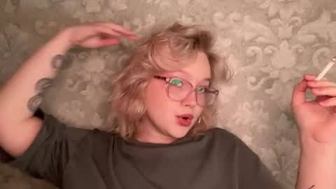 Snapshot of eva_kittenn chatting on September 2025 04:18:01 PM eva_kittenn online show from September 2025 04:18:01 PM